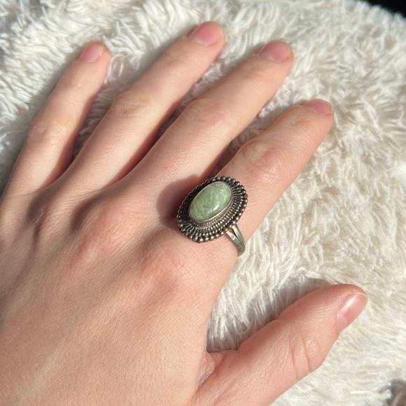 Vintage Silver Ring - Picture 6 of 16